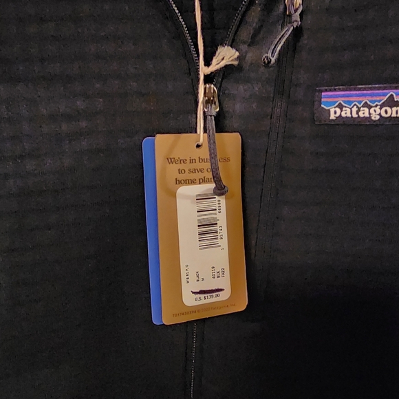 Patagonia Women's R1 Fleece Pullover Medium and Large - Picture 7 of 8